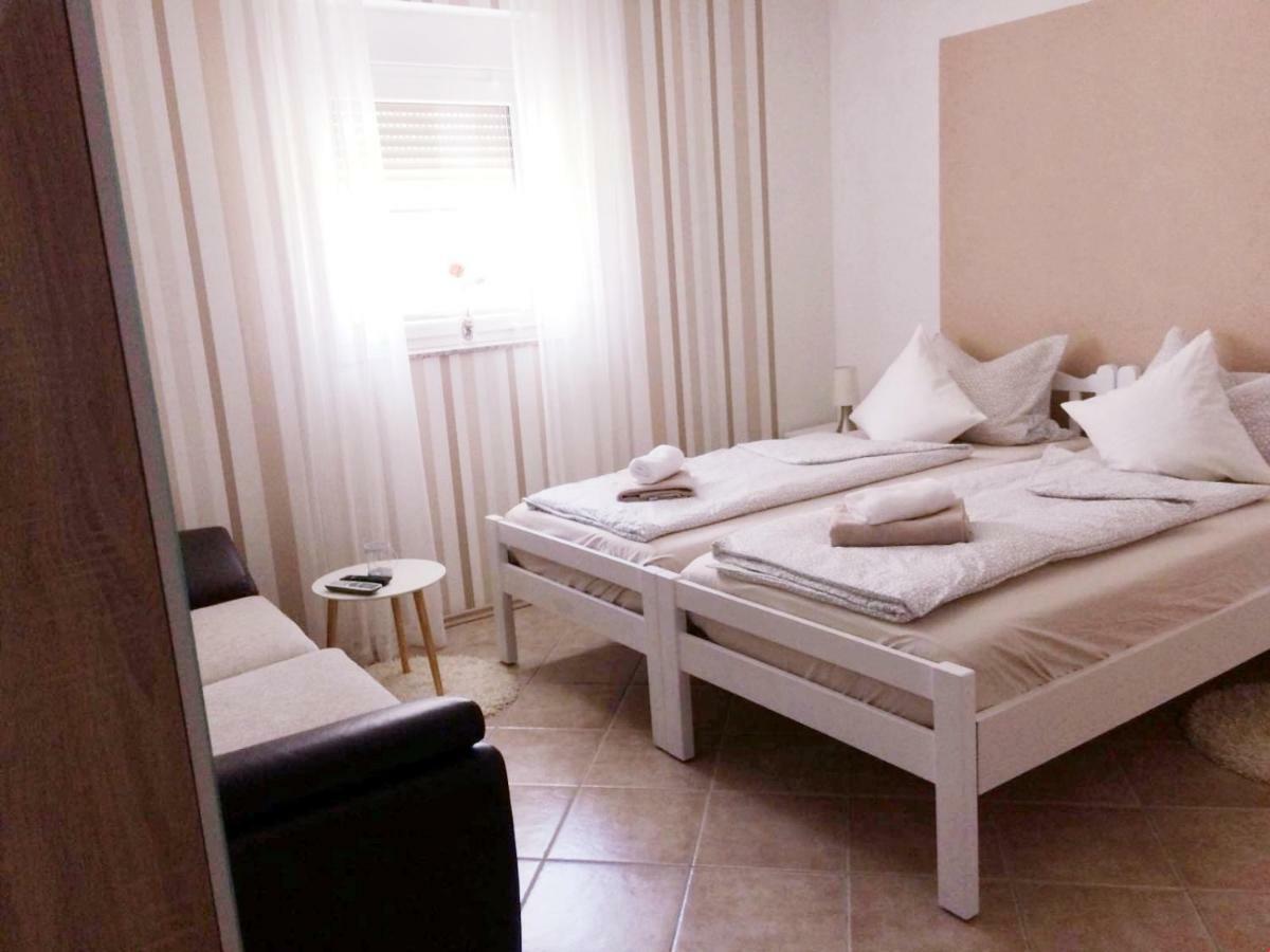 Appartamento Nina Zara Esterno foto