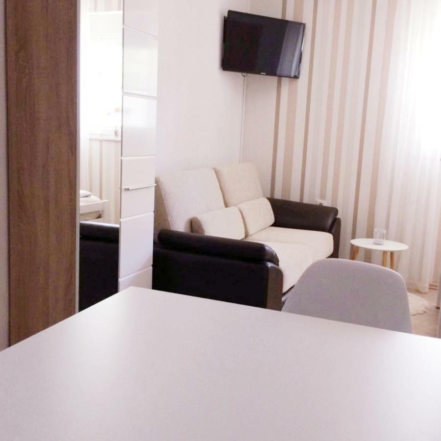 Appartamento Nina Zara Esterno foto